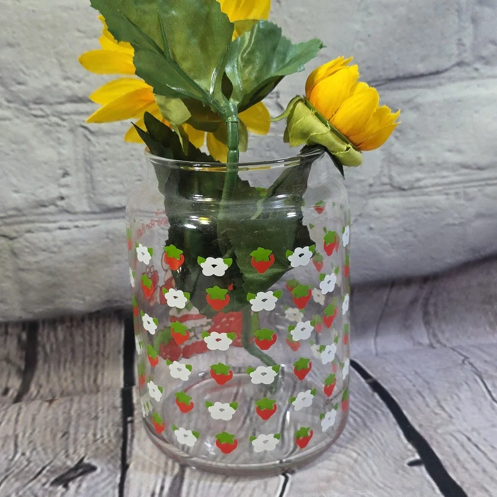 Rare Vintage 1980s American Greetings Strawberry Shortcake glass canister jar
